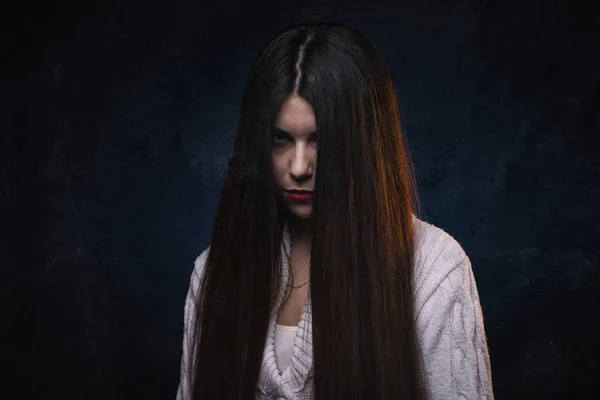Hosszú hajú nő — Stock Fotó