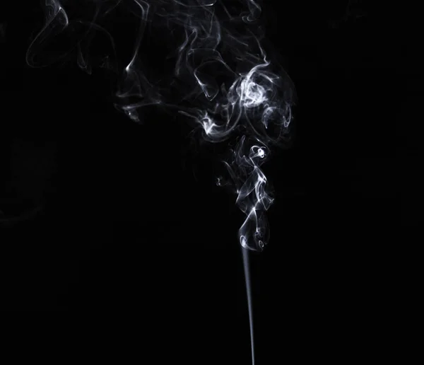 Na białym tle dym fale kij aromat — Zdjęcie stockowe