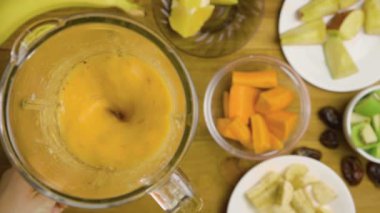 Meyve suyu hazırlama videosu.