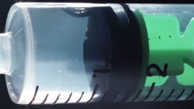 Temiz aşılı tıbbi şırınga videosu