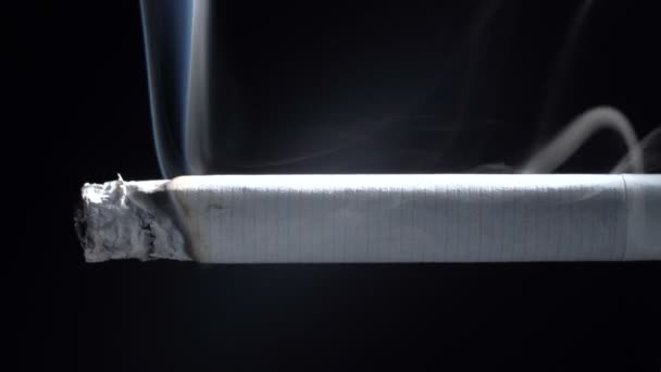 Vidéo de cigarette et de cendres fumantes — Video