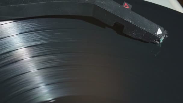 Video of vintage gramophone with a vinyl record — Stock Video