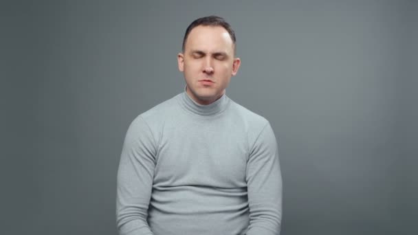 Video of choosing man in turtleneck — Stock Video