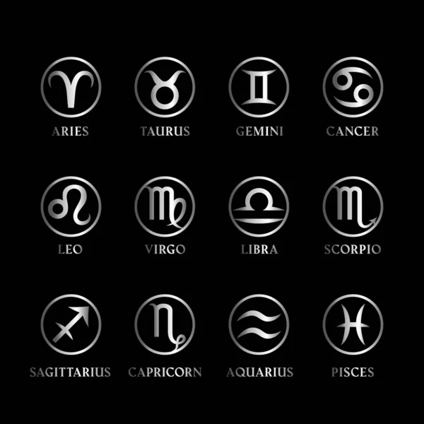 Set di segni zodiacali in metallo argentato e simboli con nomi su sfondo nero. Oroscopo, icone astrologiche. Dodici costellazioni isolate. Vettore . — Vettoriale Stock