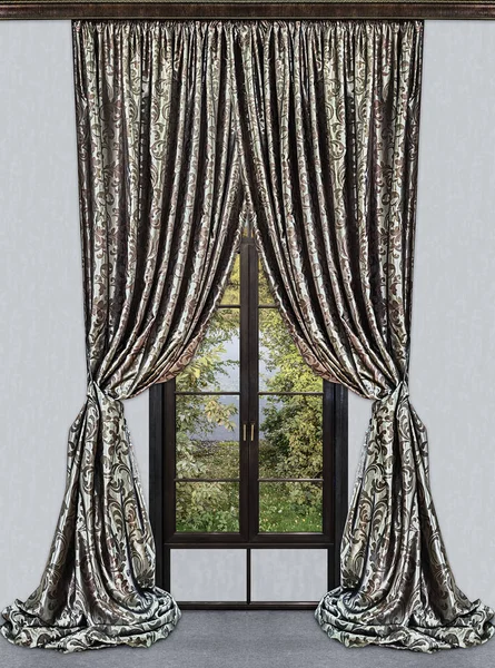Una finestra alta e una porta con accesso al giardino d'autunno sono decorate con lunghe tende diritte con un ornamento — Foto Stock