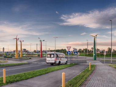 Moskova bölgesi. Skolkovo yenilik merkezi bölgesi. Yel Kulibin Caddesi ve büyük Bulvarı Kavşak.