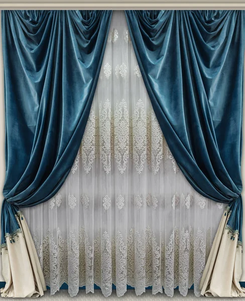 Cortinas elegantes hechas de tela de terciopelo de color azul y beige y un tul translúcido con adorno . —  Fotos de Stock