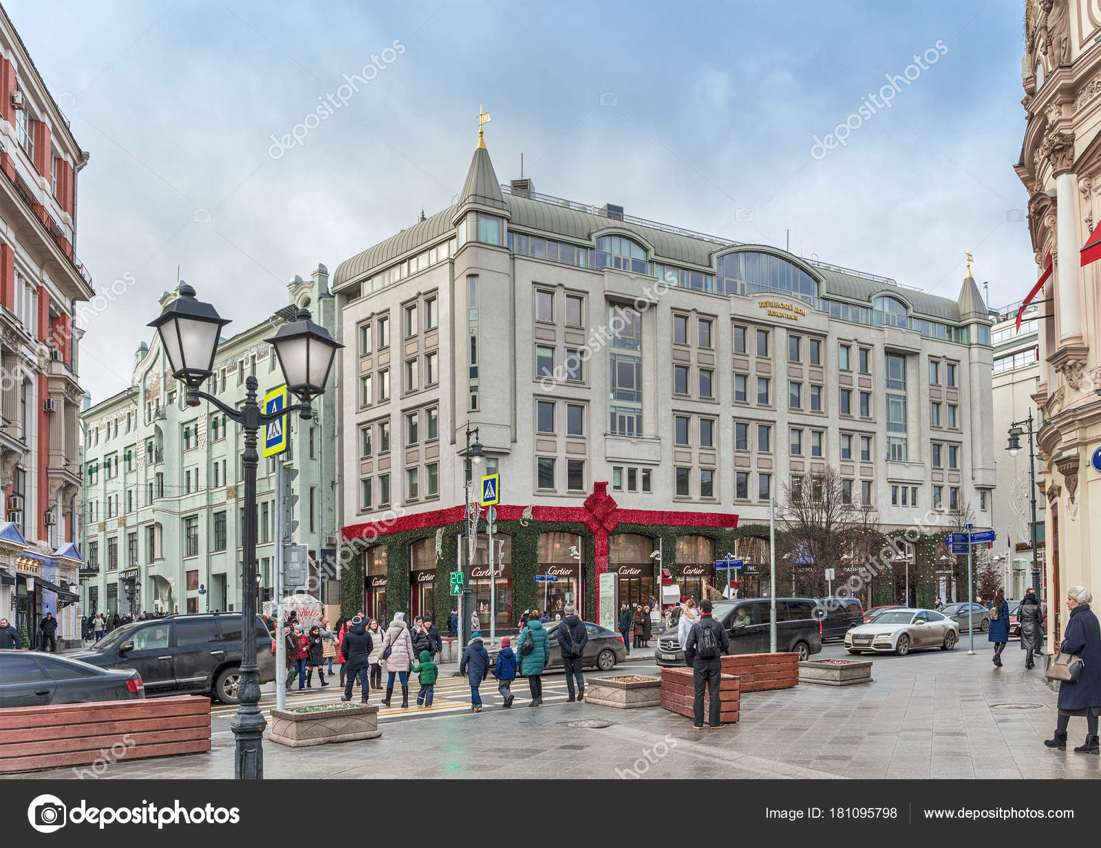 Moscow January 7 18 Business Center Berlin House On The Crossing The Streets Of Petrovka And Kuznetskiy Most People Cross The Street On A Pedestrian Crossing Stock Editorial Photo C Fotiy Moscow January 7 18 Business Center Berlin House On The Crossing The Streets Of Petrovka And Kuznetskiy Most People Cross The Street On A Pedestrian Crossing Stock Editorial Photo C Fotiy