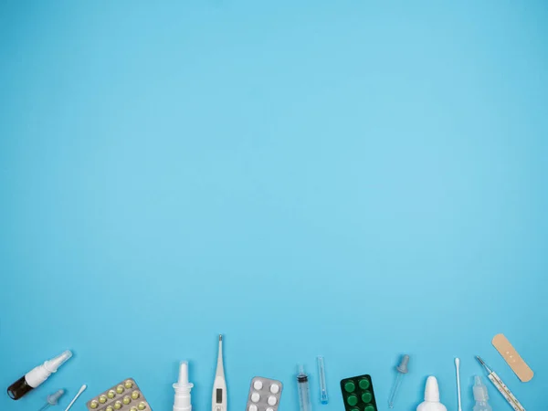 Preparaciones Farmacéuticas Para Tratamiento Contra Fondo Azul Vista Desde Arriba —  Fotos de Stock