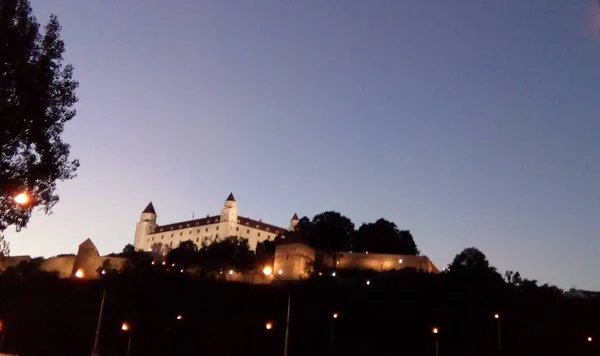 Akşam şatosu bratislava tatili