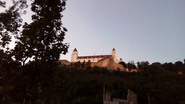 Akşam şatosu bratislava tatili