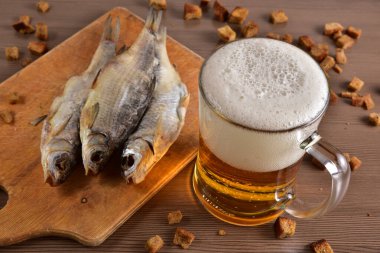 Bira, balık, rusk ve balık.