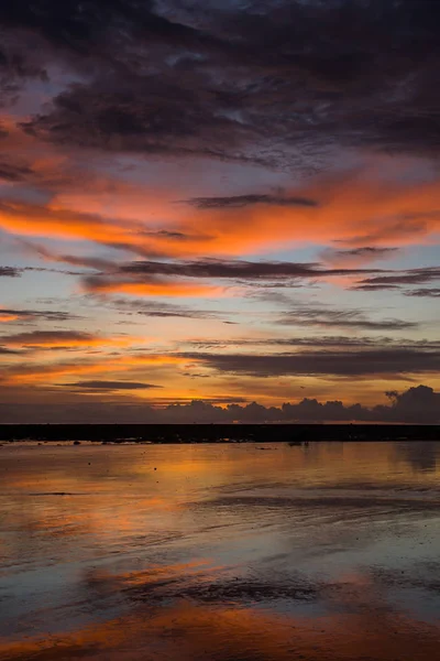 Sunset on the beach of andaman sea — Stock Photo, Image