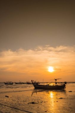 Sunset beach andaman Denizi üzerinde