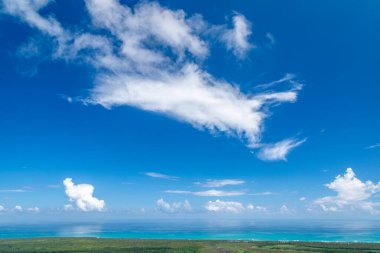 Dominik Cumhuriyeti, Miches 'teki Yuvarlak Dağ' ın güzel manzarası. Montaa Redonda Miches.