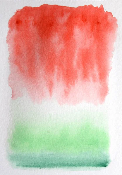 Akvarell handmålade abstrakt vattenmelon röd grön bakgrund. Subtil bläckgradient på texturerat papper. Kreativ aquarelle målade sommarfärger stänk design, inbjudan, vintage mall — Stockfoto