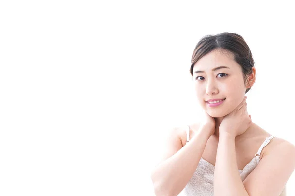 Portret Van Aziatische Jonge Vrouw Aanraken Gezicht Geïsoleerd Witte Achtergrond — Stockfoto