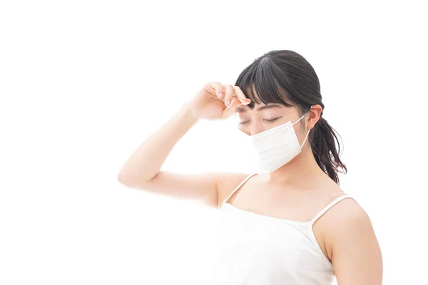 Wanita Asia Muda Dengan Masker Wajah — Stok Foto