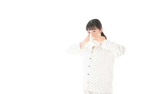 Mujer Joven Asiática Pijama Con Gripe Aislada Sobre Fondo Blanco —  Fotos de Stock