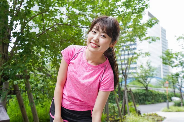 Retrato Mujer Asiática Deportiva Haciendo Ejercicio Parque Verano — Foto de Stock