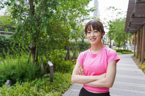 Joven Sonriente Asiático Mujer Parque — Foto de Stock