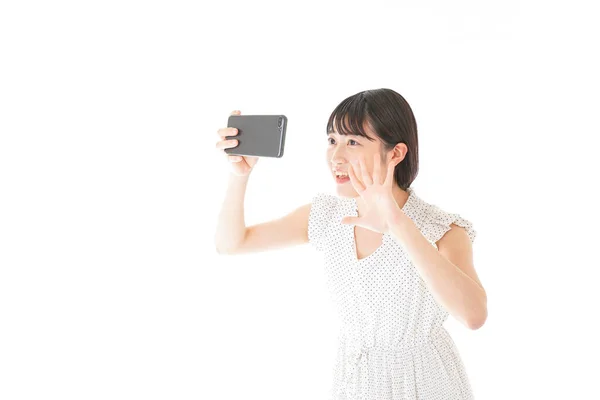 Asiatisk Kvinna Som Tar Selfie Med Mobiltelefon — Stockfoto