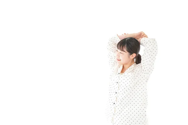 Asiatisk Ung Kvinna Pyjamas Isolerad Vit Bakgrund — Stockfoto