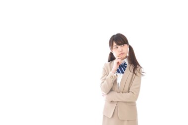 Asyalı iş kadını beyaz arka planda izole edilmiş