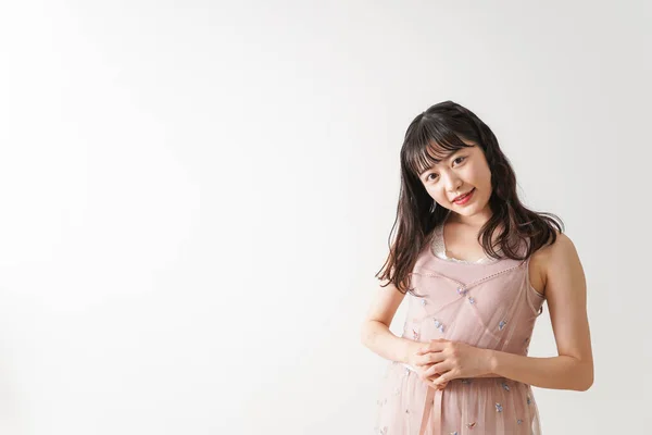 Retrato Mujer Joven Asiática Vestido Rosa Aislado Sobre Fondo Blanco —  Fotos de Stock