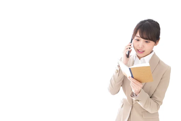 Asiatique Femme Affaires Avec Ordinateur Portable Parler Sur Téléphone Mobile — Photo