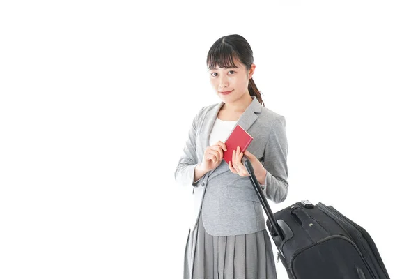 Азиатская Молодая Женщина Чемоданом Паспортом Изолированы Белом Фоне Концепция Путешествия — стоковое фото