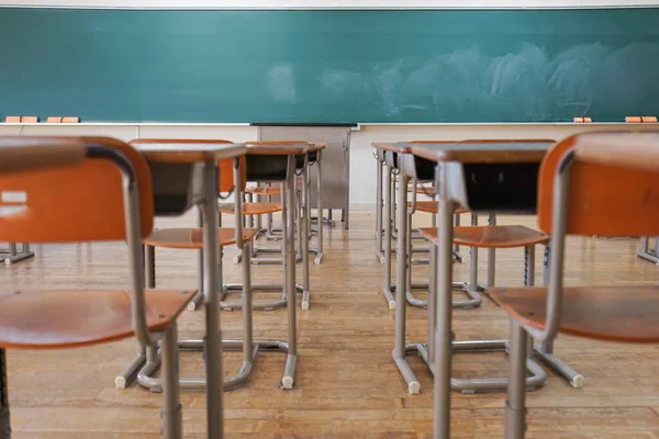 Leeg Klaslokaal Schoolinterieur Met Moderne Stoelen — Stockfoto