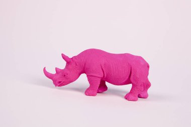 Pembe pop plastik gergedan