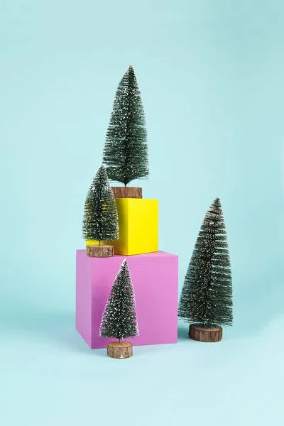 Minimal christmas trees and cubes — Stock Photo, Image