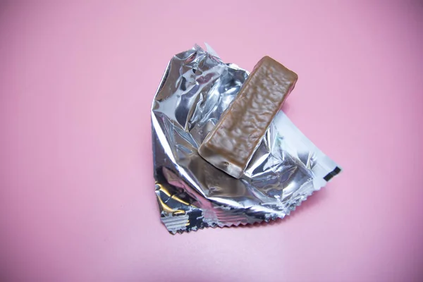 Barra Proteína Chocolate Comida Saludable Sobre Fondo Rosa Imagen De Stock
