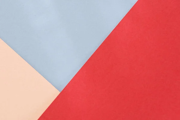 Fundo de papel bege azul vermelho. Figuras geométricas, formas. Composição plana geométrica abstrata. Espaço vazio no cartão monocromático . — Fotografia de Stock