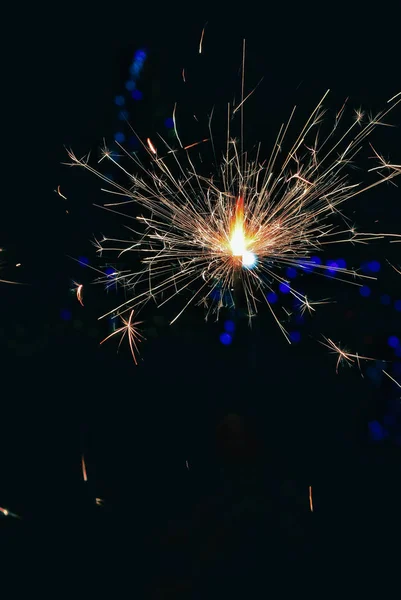 Festival de fogos de artifício, lâmpadas Happy Diwali Diya acesas durante diwali c — Fotografia de Stock