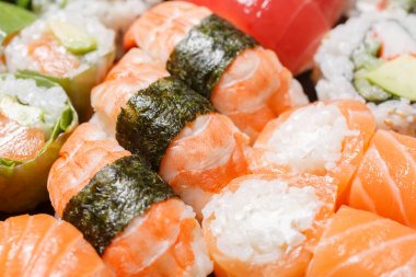 Suşi makro çekim ayarlayın. Japon yemekleri