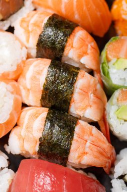 Suşi makro çekim ayarlayın. Japon yemekleri