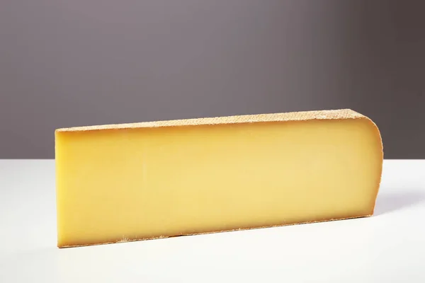 Gran Trozo Queso Suizo — Foto de Stock