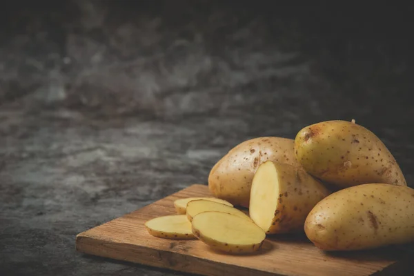 Sliced Potatoes Placed Chopping Block — Stockfoto