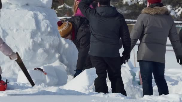 노보시비르스크 러시아 시베리아 2020 Eskimo City 참가자들 구경꾼들 눈으로 만든다 — 비디오