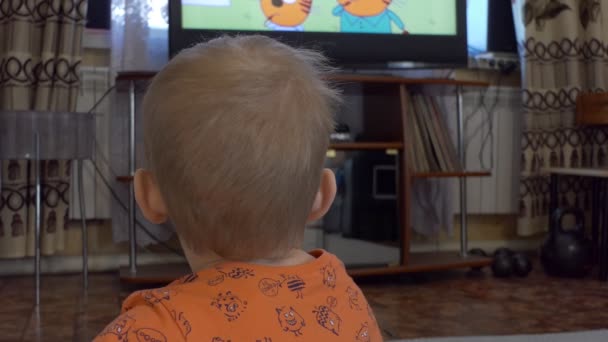 Children Child Watches Cartoons Home Close — Stock Video