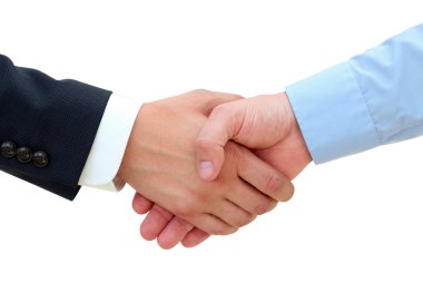 Beyaz bir arka plan üzerinde el sıkışan başarılı iş adamları
