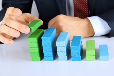 İşadamı yakın çekim yapı diyagramı (çubuk grafik), Resepsiyon