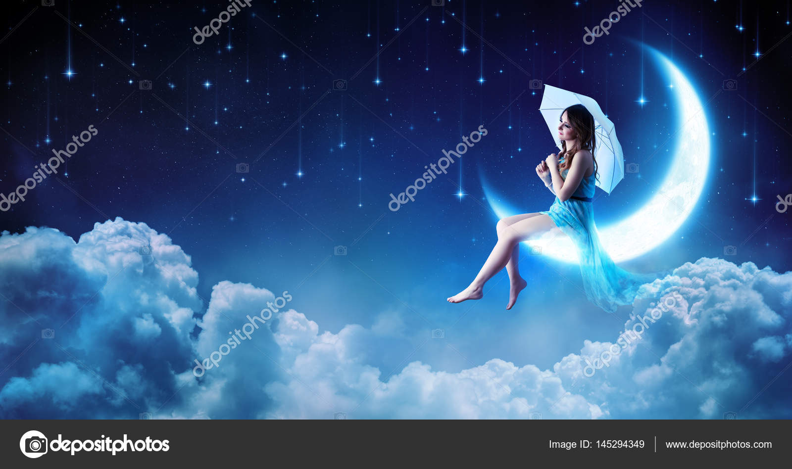 夢幻想夜の月の上に座ってのファッションの女の子 ストック写真 C Rfphoto