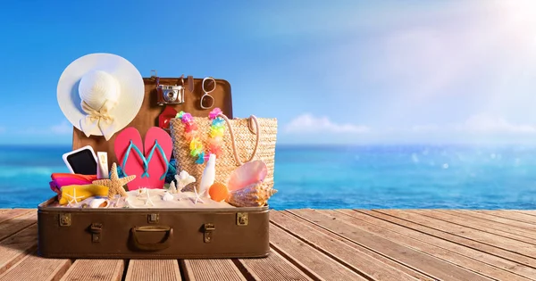 Beach Accessories In Suitcase On Beach - Travel Concept — Stock Photo, Image