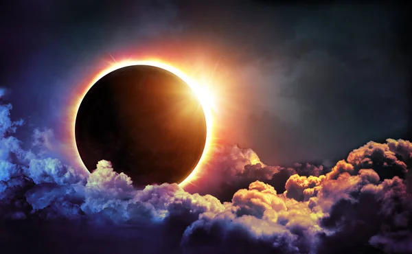 Solar Eclipse In Clouds — Stock Photo, Image