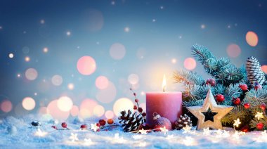 Noel dekorasyonu, Star ve köknar kırmızı mum