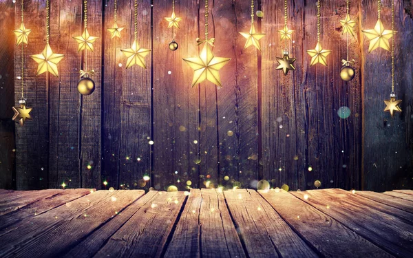 Brillantes Estrellas Navidad Colgando Fondo Madera Rústica — Foto de Stock